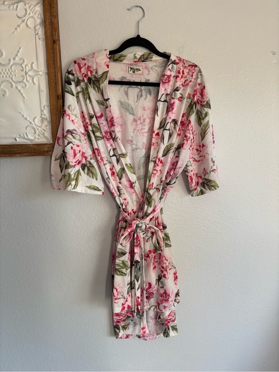 Show Me Your MuMu Other - Show Me Your MuMu womens robe kimono one size fits all floral tie waist white